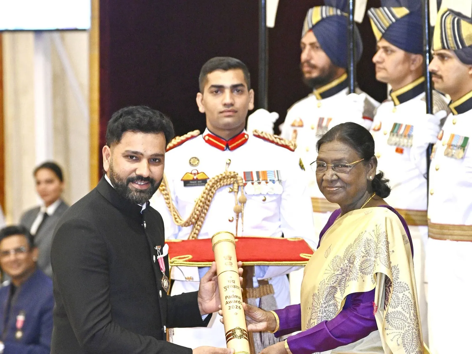 President Droupadi Murmu presenting the Padma Shri to Rohit Sharma at Rashtrapati Bhavan, 2026